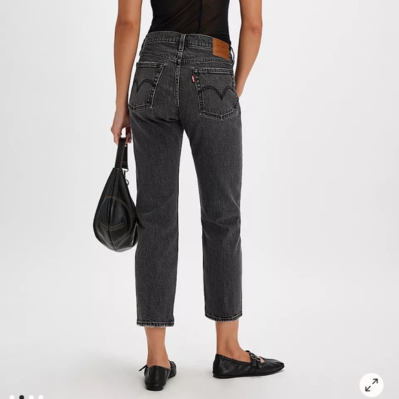 Levi’s wedgie straight jeans; size 26 - Picture 2 of 9